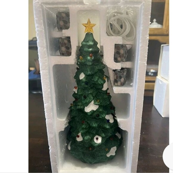 Amazon.com: Department 56 Village Accessories Christmas Tree  Dept.‎ 56 Christmas Village Light Up Tree Decor Town Square